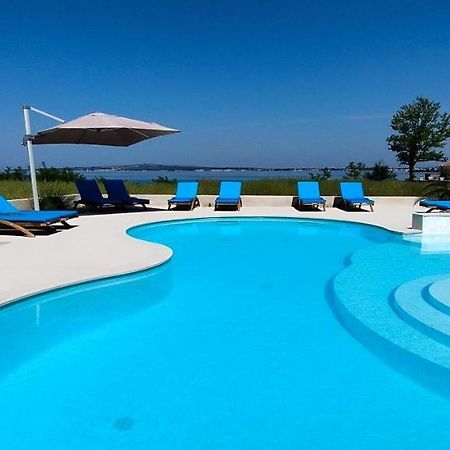 Aparthotel Dalmacija 프리블라카 외부 사진