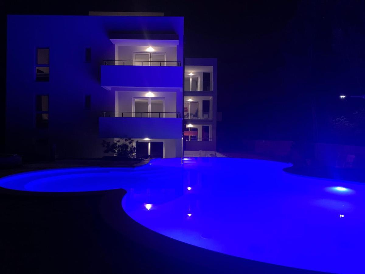 Aparthotel Dalmacija 프리블라카 외부 사진