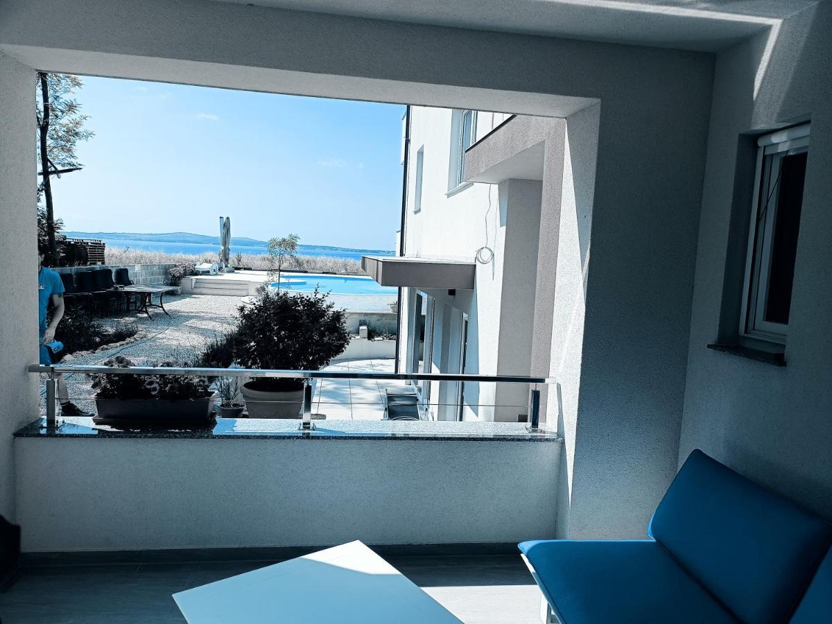 Aparthotel Dalmacija 프리블라카 외부 사진