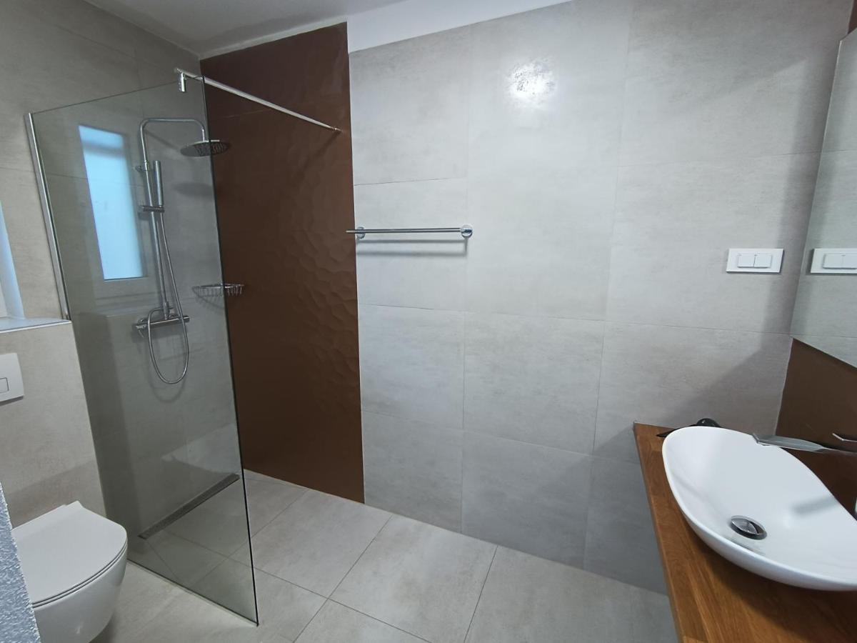 Aparthotel Dalmacija 프리블라카 외부 사진